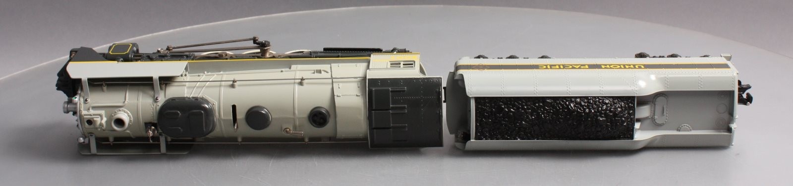 Lionel 6-8002 O Union Pacific Berkshire 2-8-4 Steam Locomotive & Tender #8002 EX