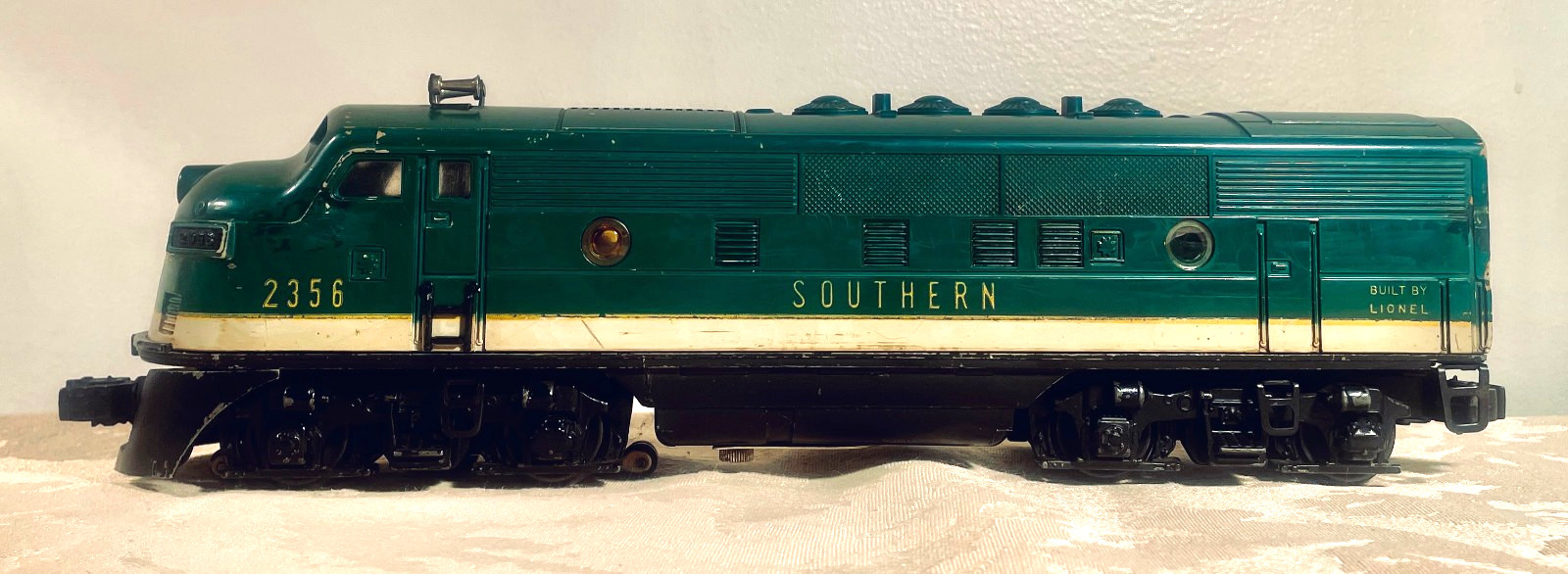 Vintage Lionel 2356 Southern, F3 ABA, O Gauge Locomotive Set, 1954-1956