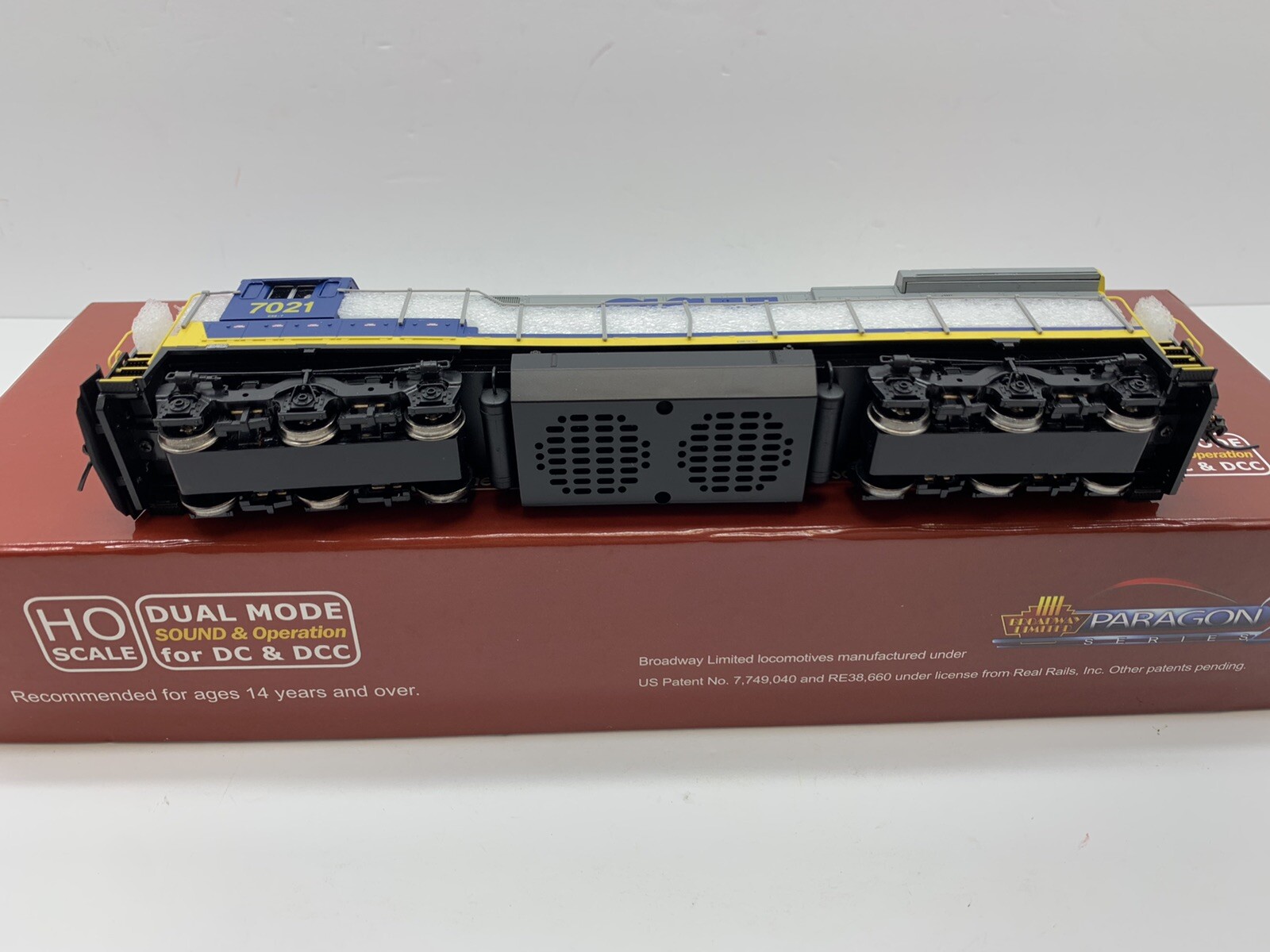 Paragon2 Broadway Limited HO #7021 CSX #2447 GE C30-7 W/ DC DCC Sound Locomotive