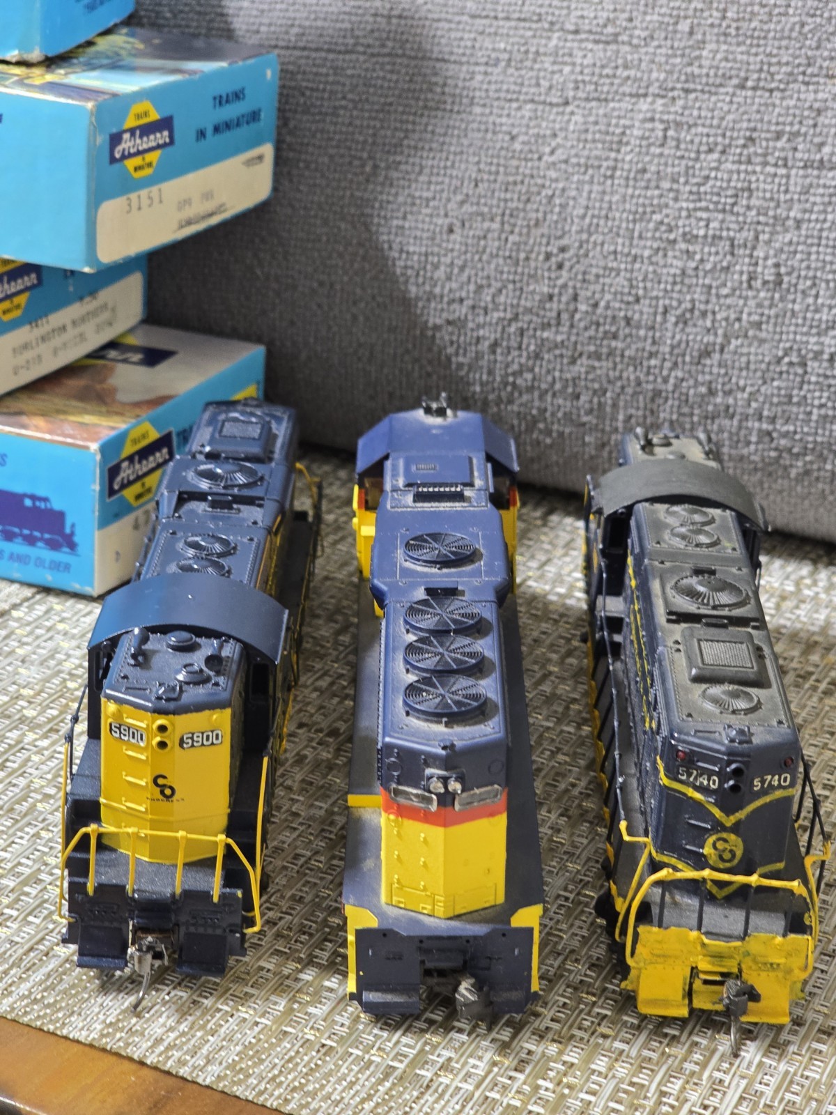 Athearn HO Scale Locomotive Lot(3)Chessie System & C&O + 5Vintage BlueBoxesEmpty