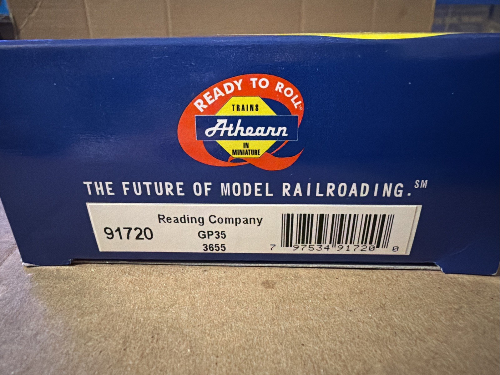 HO Scale Athearn RTR 91720 Reading Line GP35 Diesel Cab 3655 DCC