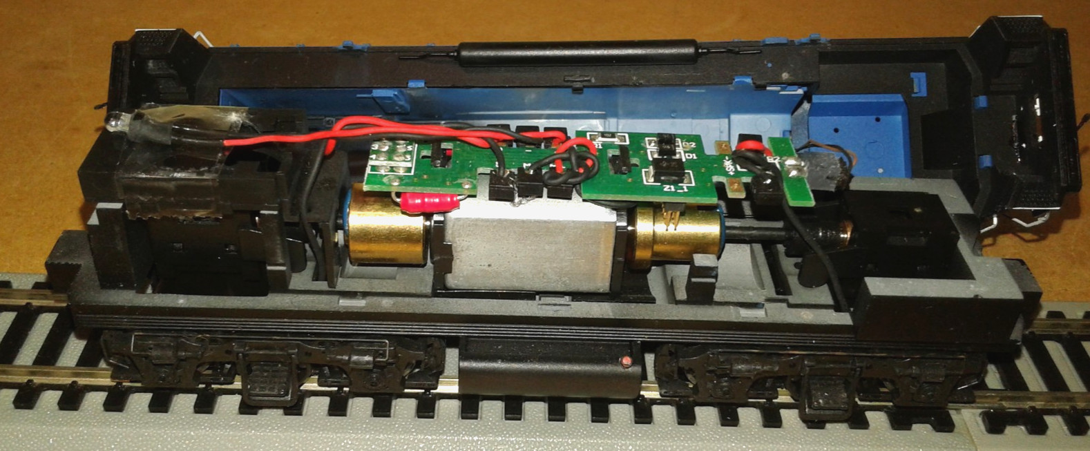 HO SCALE ATLAS MASTER SILVER EMD MP15DC CONRAIL #9621 NO BOX