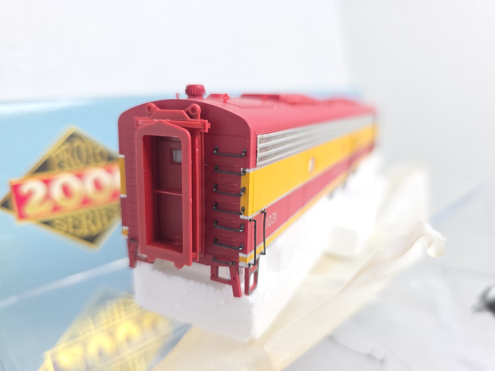 Proto 2000 HO 8710 Florida East Coast E8/E9 Diesel Loco FEC 1031 NOS Runs Smooth