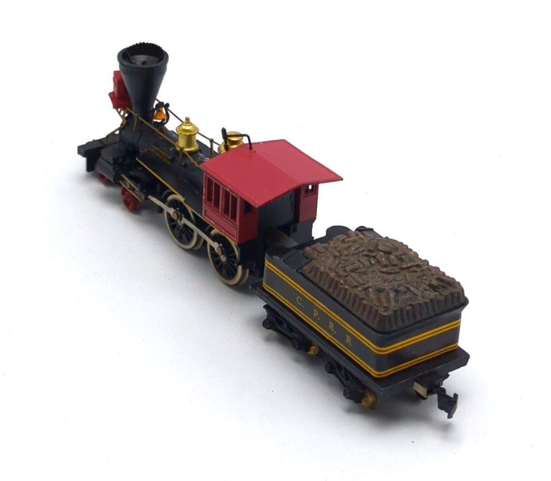Mantua General 3960 Locomotive with Tender 3240 HO Scale Model Train Untested