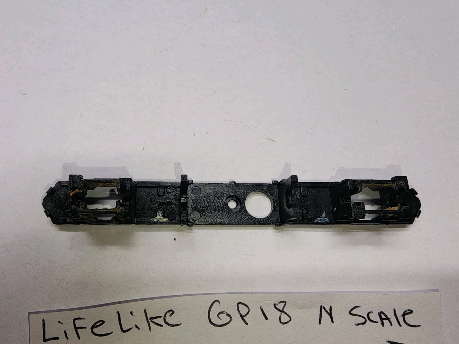 N Scale Life-Like Gp18 Diesel Locomotive Plastic Chassis ONLY 4″ GOOD CONDITION