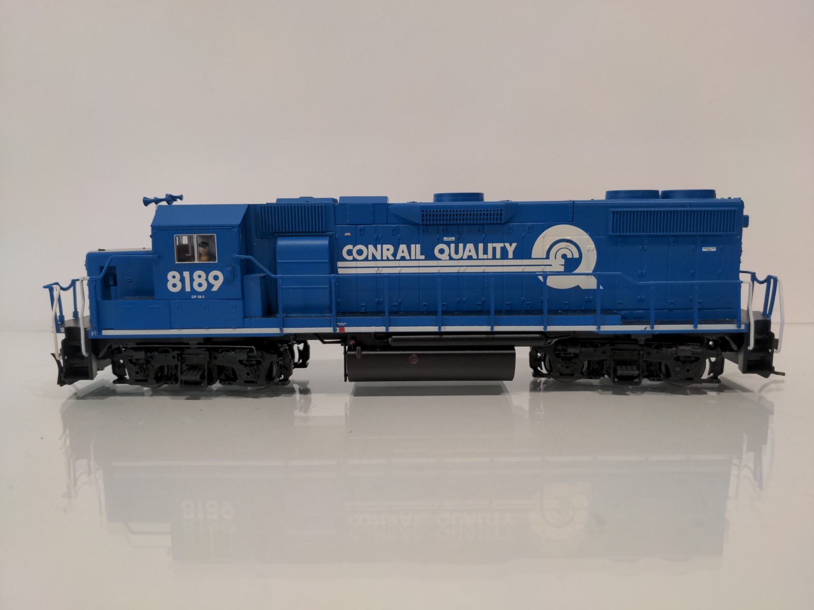 Atlas Trainman HO EMD GP38-2 Conrail CR 8189 DC/DCC Ready