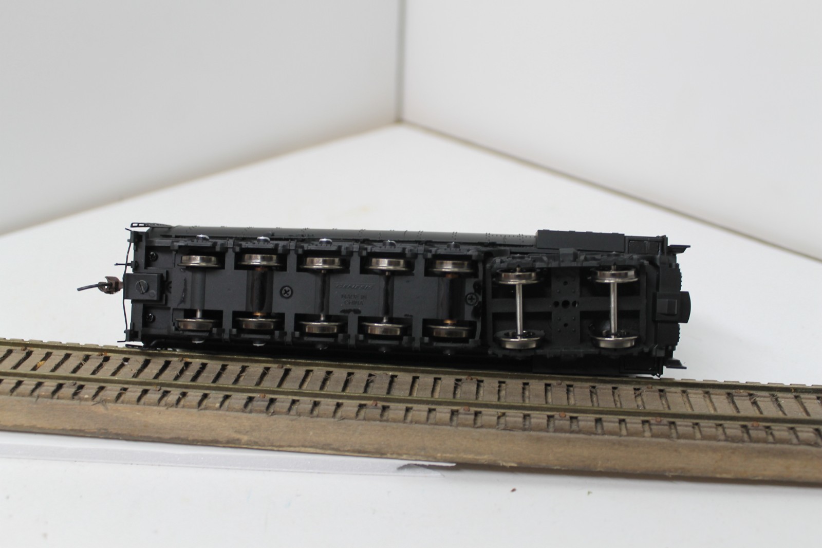 Athearn Genesis 97224 HO Scale 4-6-6-4 Challenger UP 3710 w/Sound Union Pacific