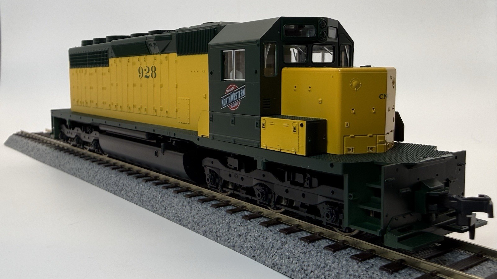 Kato HO EMD SD40 Chicago & North Western CNW 928 Diesel 37-018