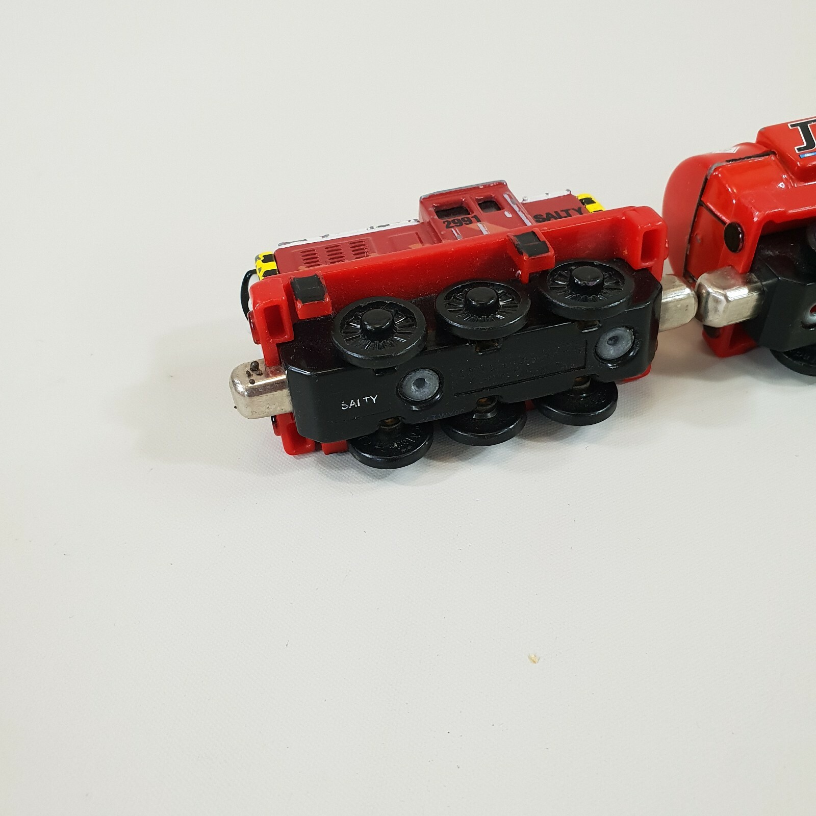 Thomas And Friends Diecast Salty Jet Fuel Carriage Trains 2003 Mattel