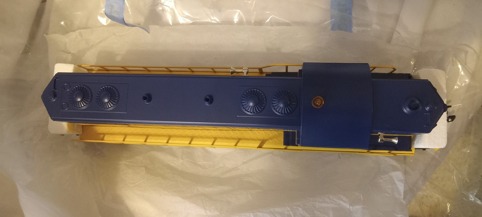 Lionel 6-28839 O Gauge Alaska GP-7 Diesel Locomotive NIB strobe light. sounds