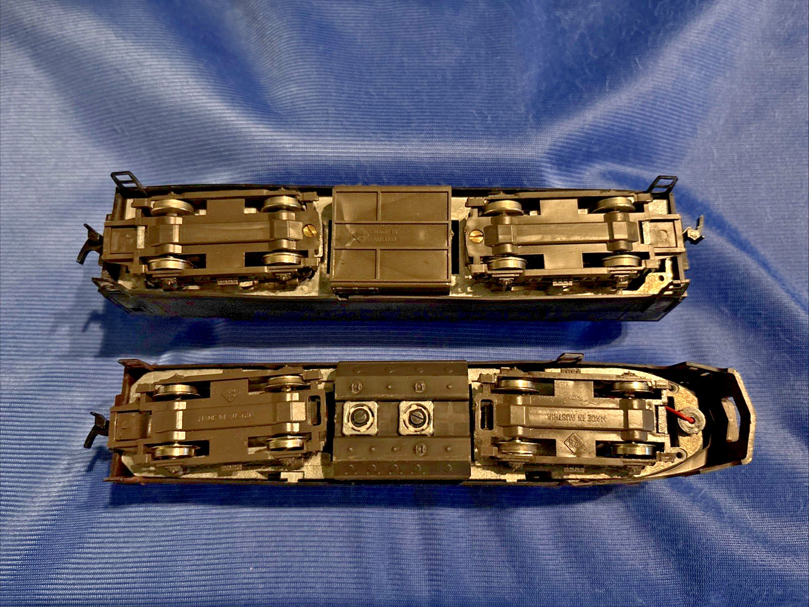 Model Power, HO, PRR Sharknose Powered 721, A & B units – pc26