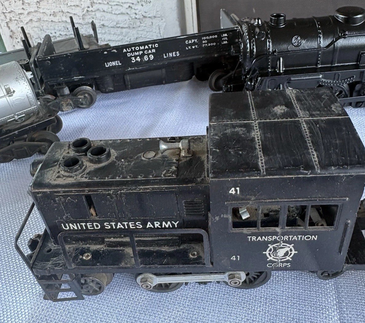 Lionel Postwar 2023 Union Pacific Diesel Locomotive Set Plus Others LOT # 2 ASIS