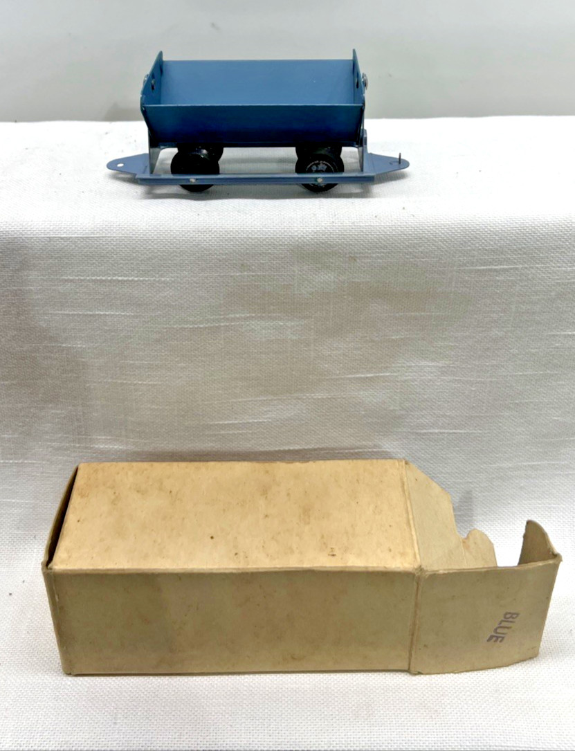 AMERICAN FLYER S GAUGE NO. 5300T TIPPLE MINING BLUE DUMP CAR BOXED VERY RARE