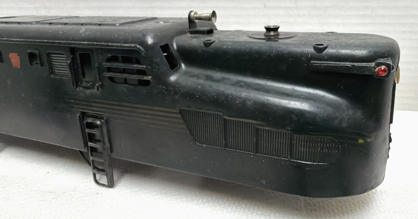 LIONEL ORIGINAL O-GAUGE 2332 GG-1 GREEN SHELL WITH WEIGHT & LIGHT BRACKETS