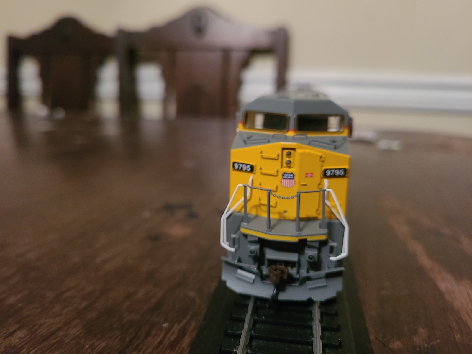 Athern HO Scale DCC+Sound UP 9-44CW With Lights And Knuckle Couplers