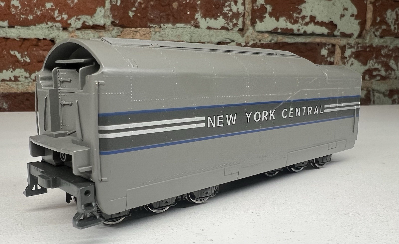 MTH #80-3233-1 HO Scale 4-6-4 Dreyfuss Steam Engine NYC #5446 DCC PS3