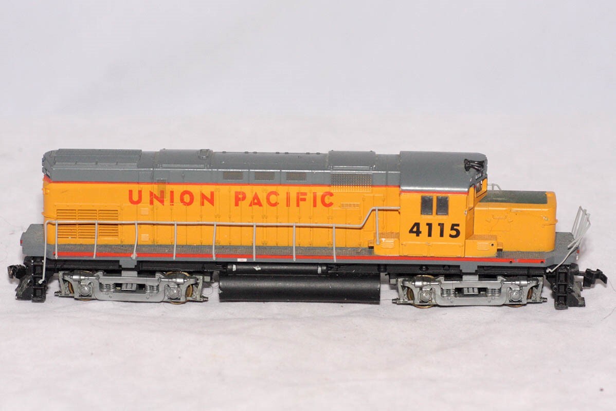 MRC/Lima Union Pacific Ho Scale Alco C420 #4115 Powered Locomotive