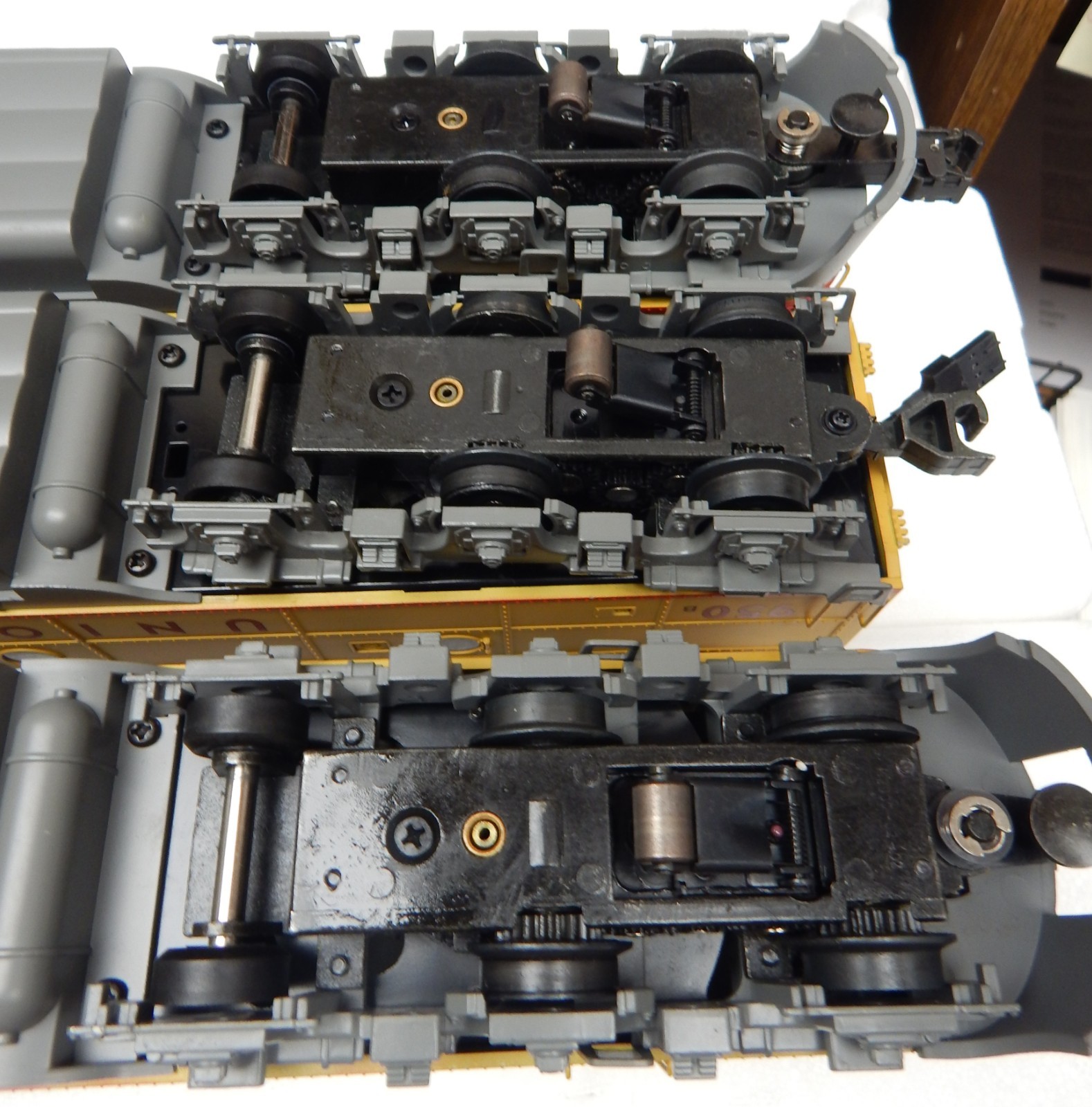 K-LINE k28901s UNION PACIFIC ABA E-8 DIESEL LOCO SET USED W/BOXES & SHIPPING BOX