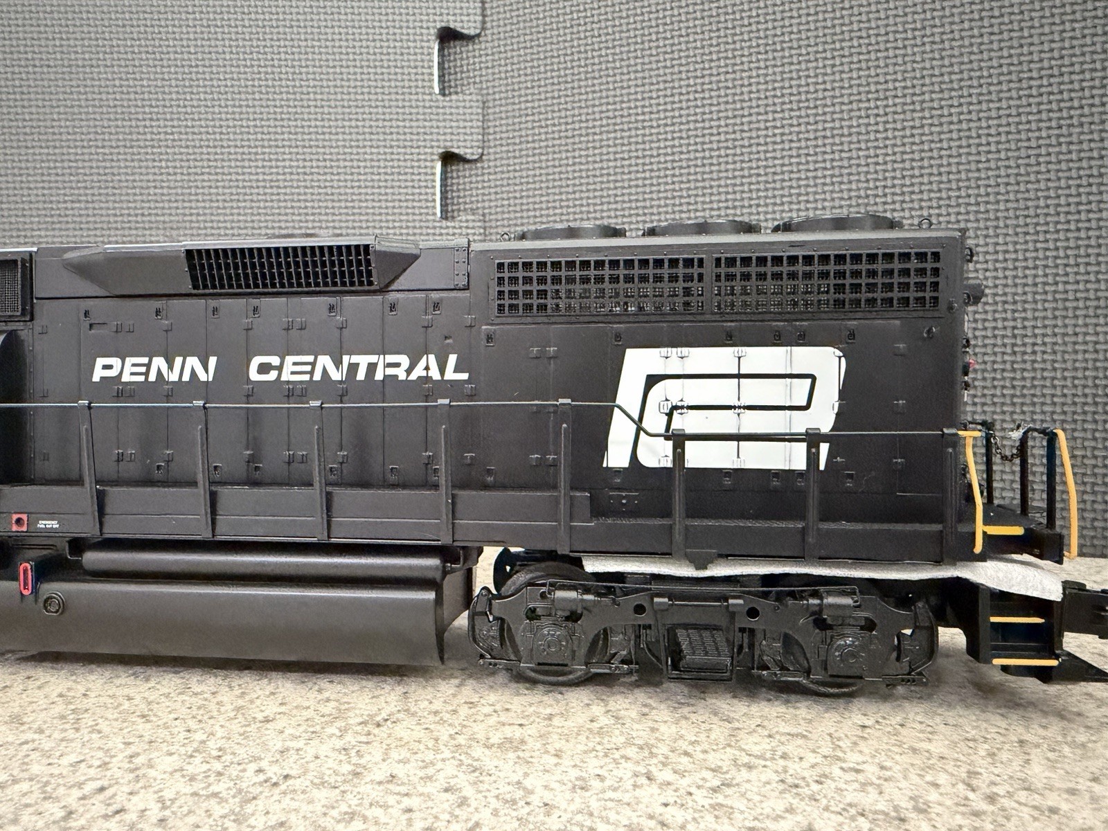 **NEW** Atlas O Premier GP40 Penn Central #3166 O Gauge Digital 3-Rail 30138022