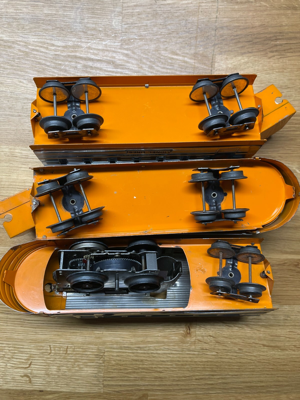 LIONEL 1535 PREWAR O-GAUGE STREAMLINE TRAIN SET WITH KEY
