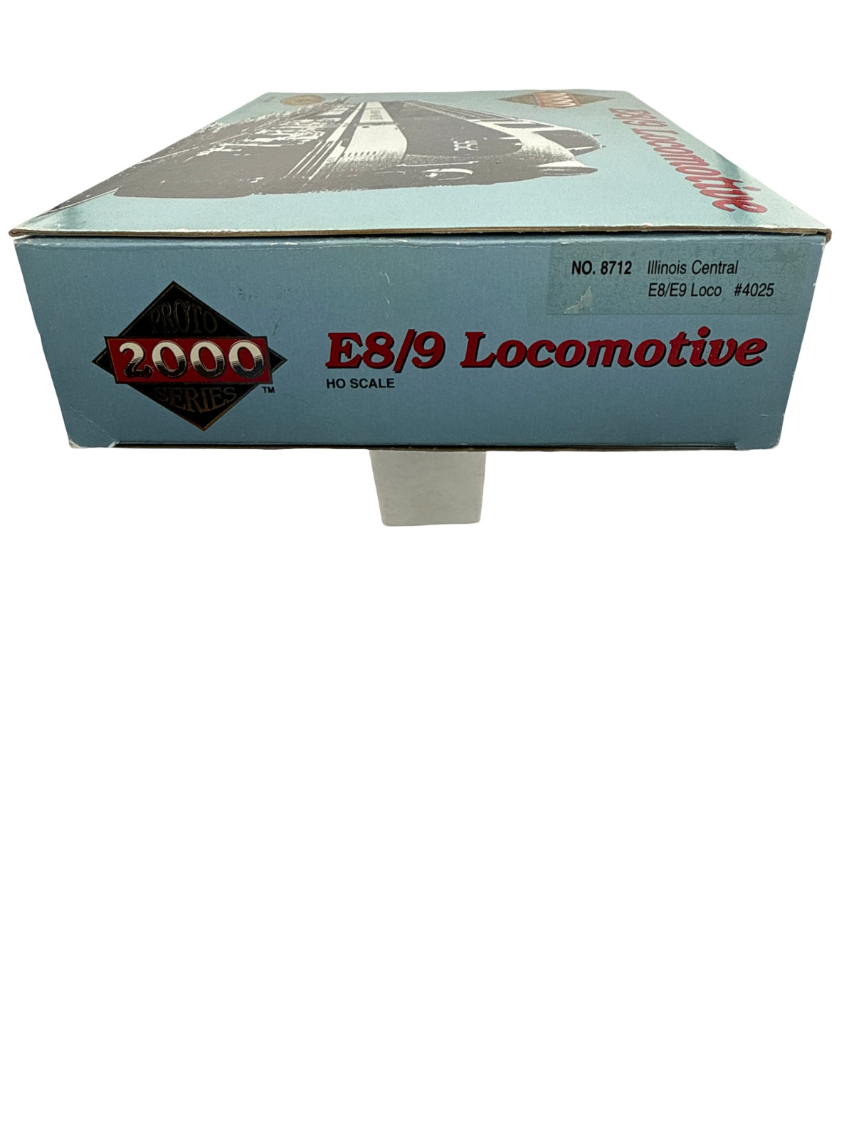 PROTO 2000 #8712 Illinois Central E8/9 Powered Diesel Locomotive #4025