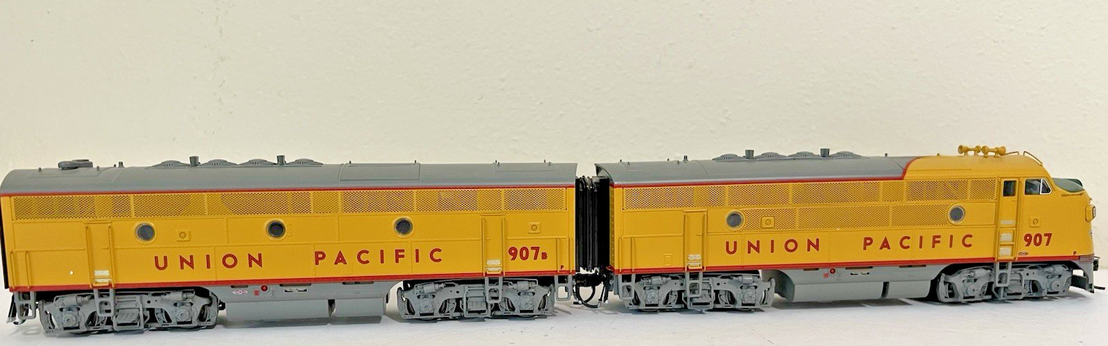 Broadway Limited UP EMD F3A/F3B #907/#907B HO DCC Sound 4836 4837