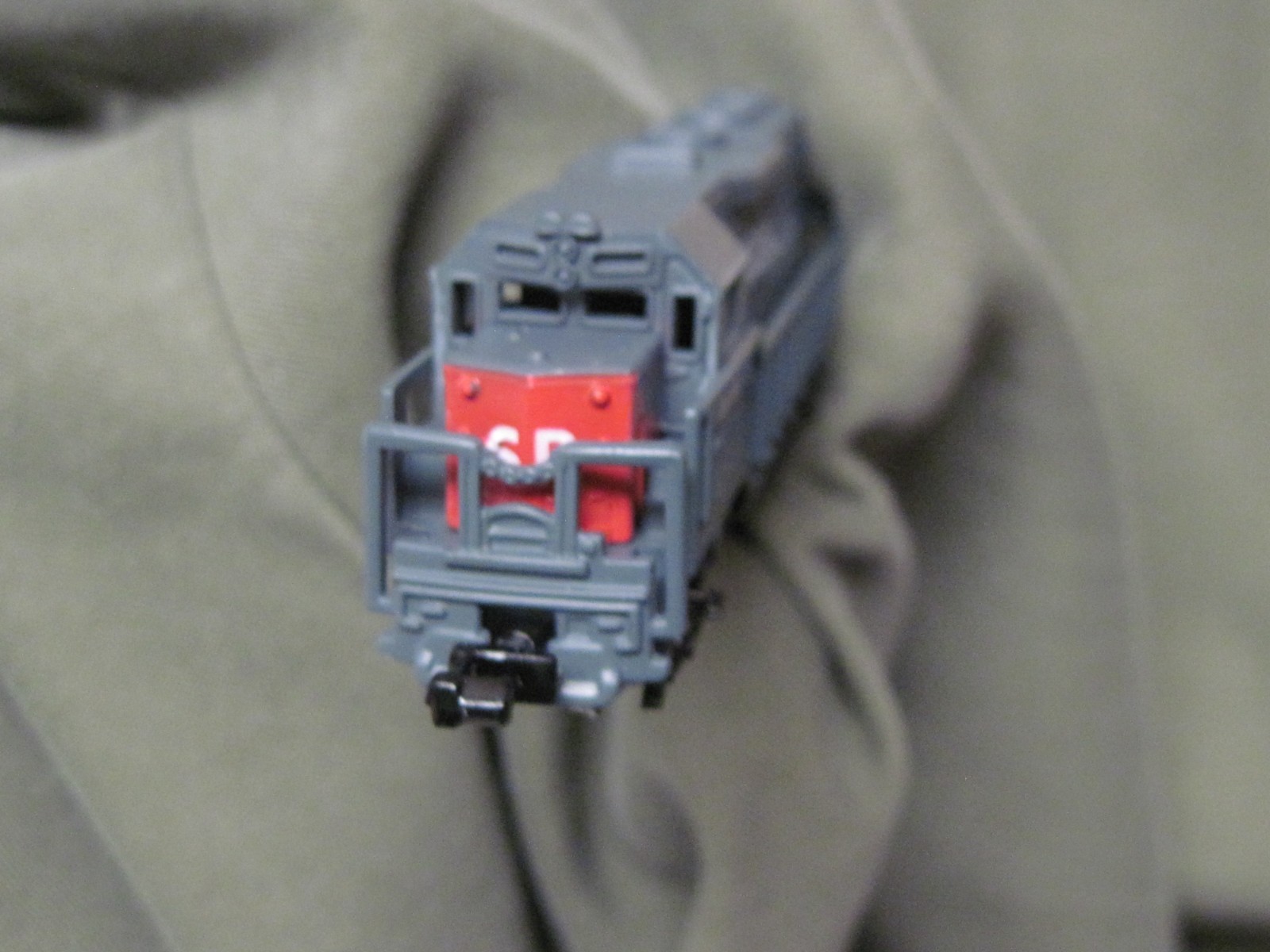 HIGH SPEED METAL PRODUCTS NO. 418 SOUTHERN PACIFIC LOCOMOTIVE #9725
