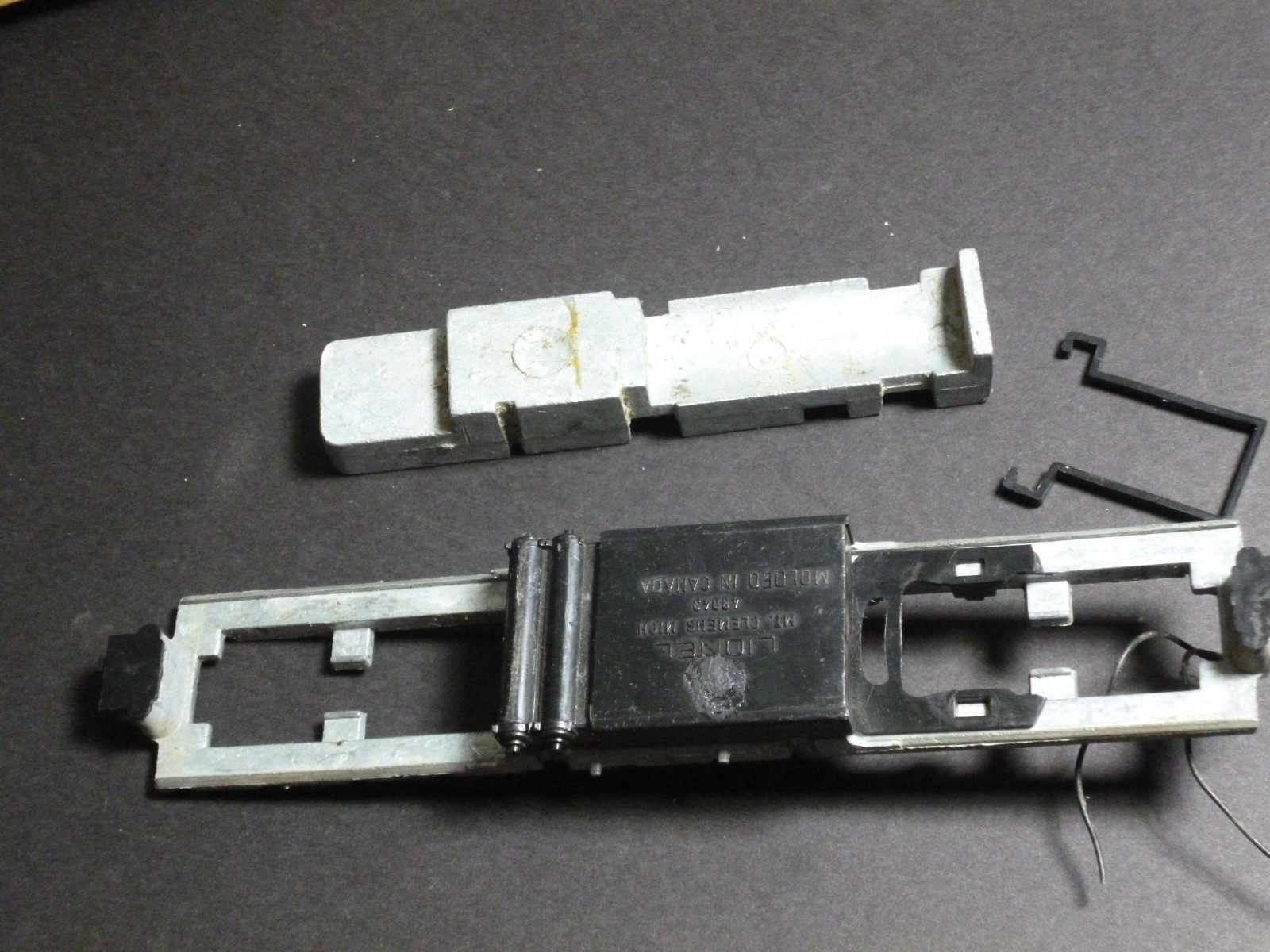 Ho Lionell GP9 chassi frame