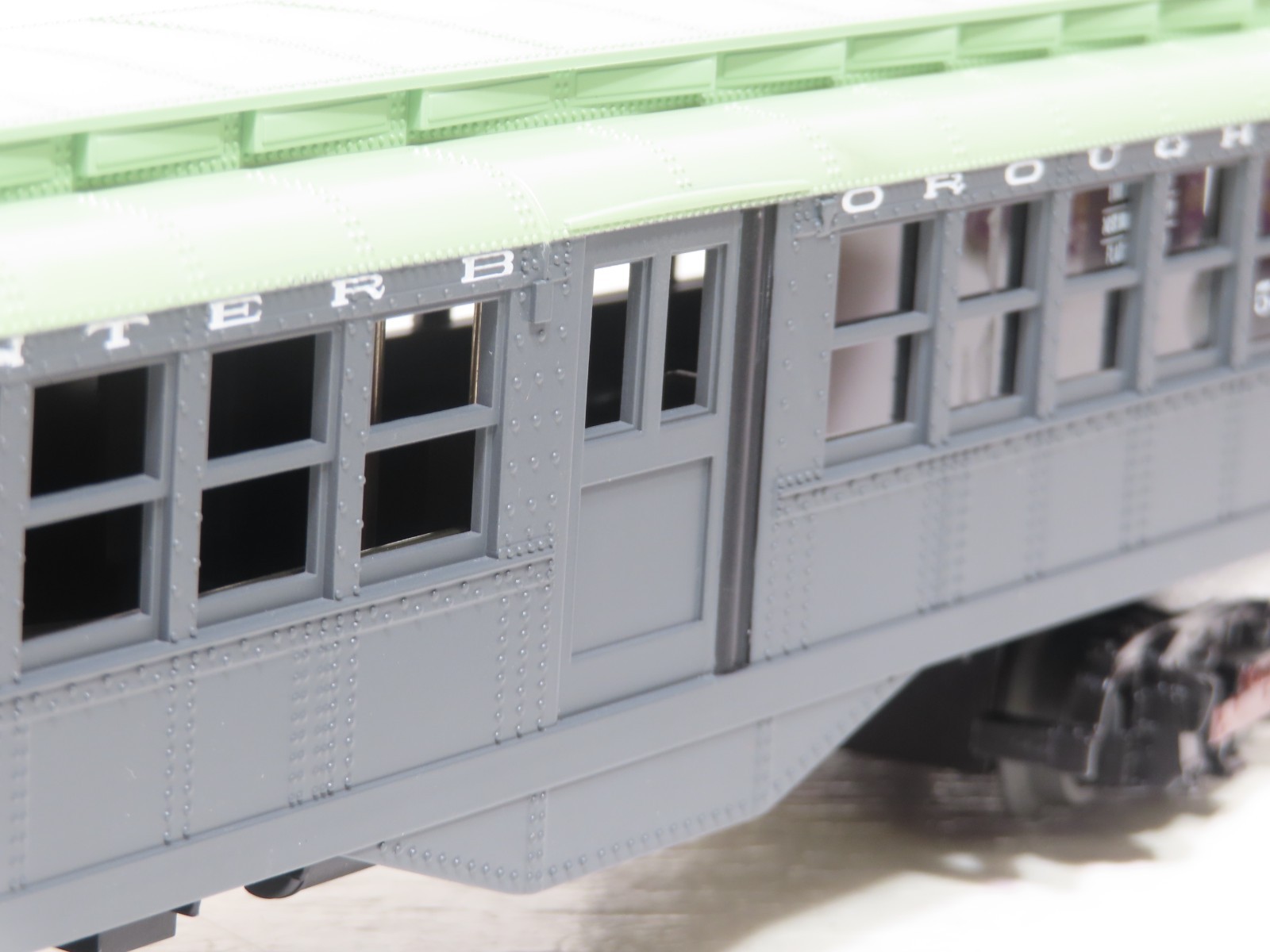 MTH 30-2756-3 Metropolitan Two-Tone 2-Car LO-V Subway Non-Powered LN