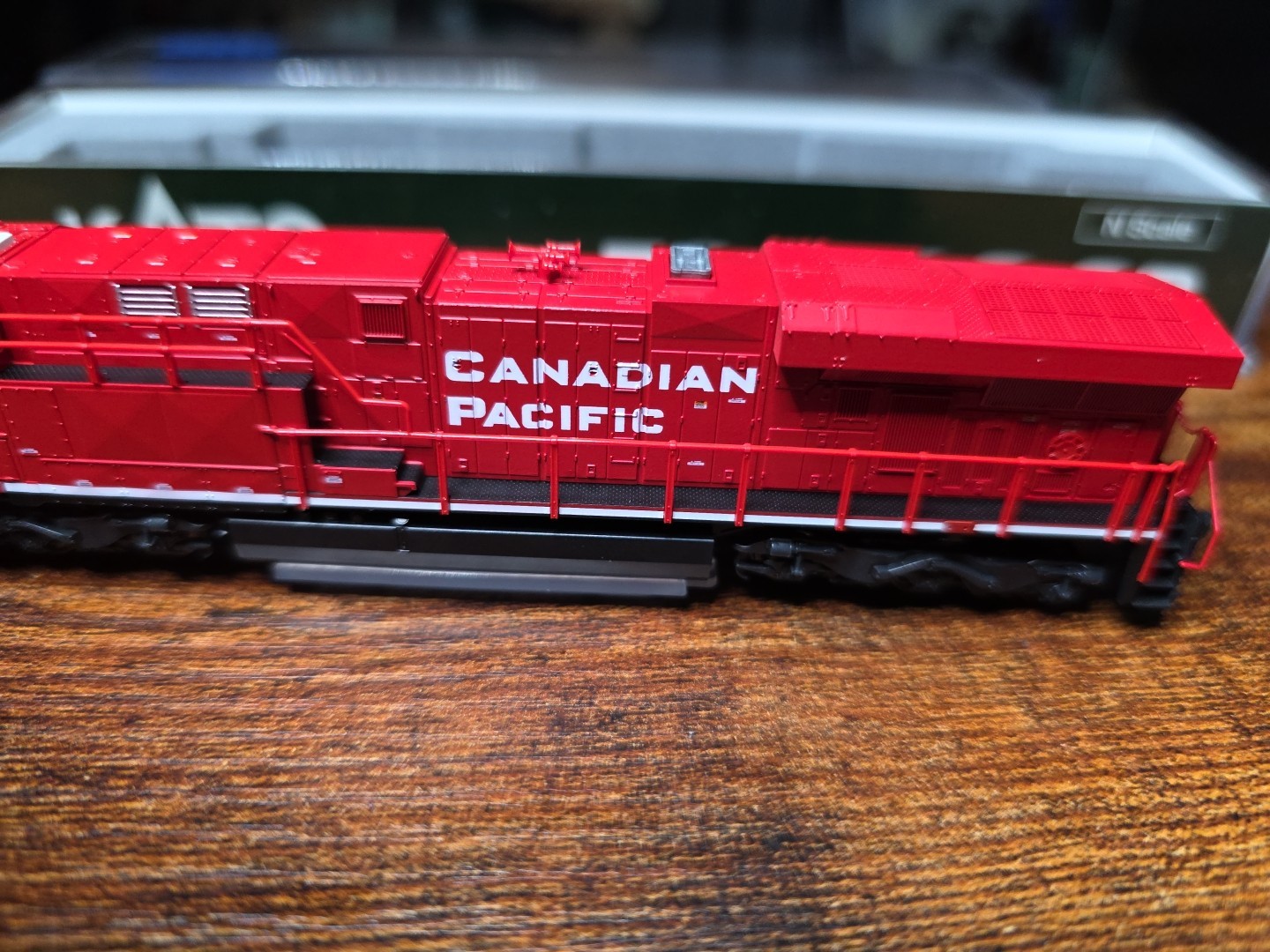 KATO Canadian Pacific – GE ES44AC CP #8706 CP #8759 – NEW