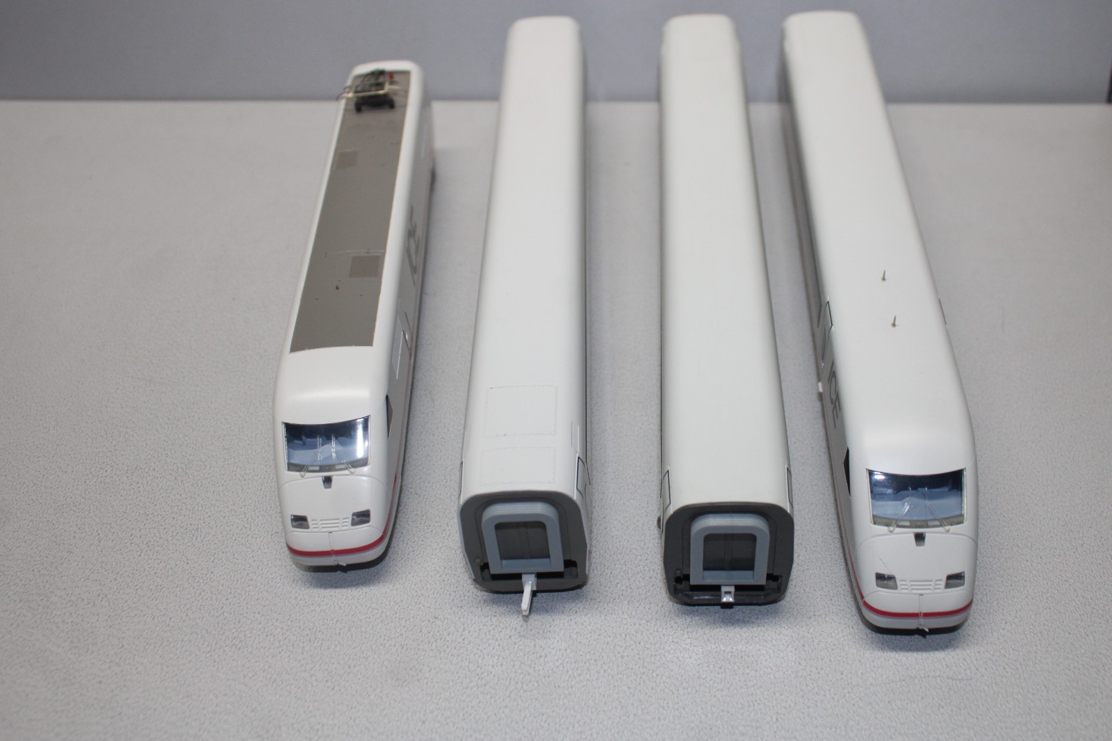 Märklin Delta Digital Electric Train ICE Class 402 4-Piece H0