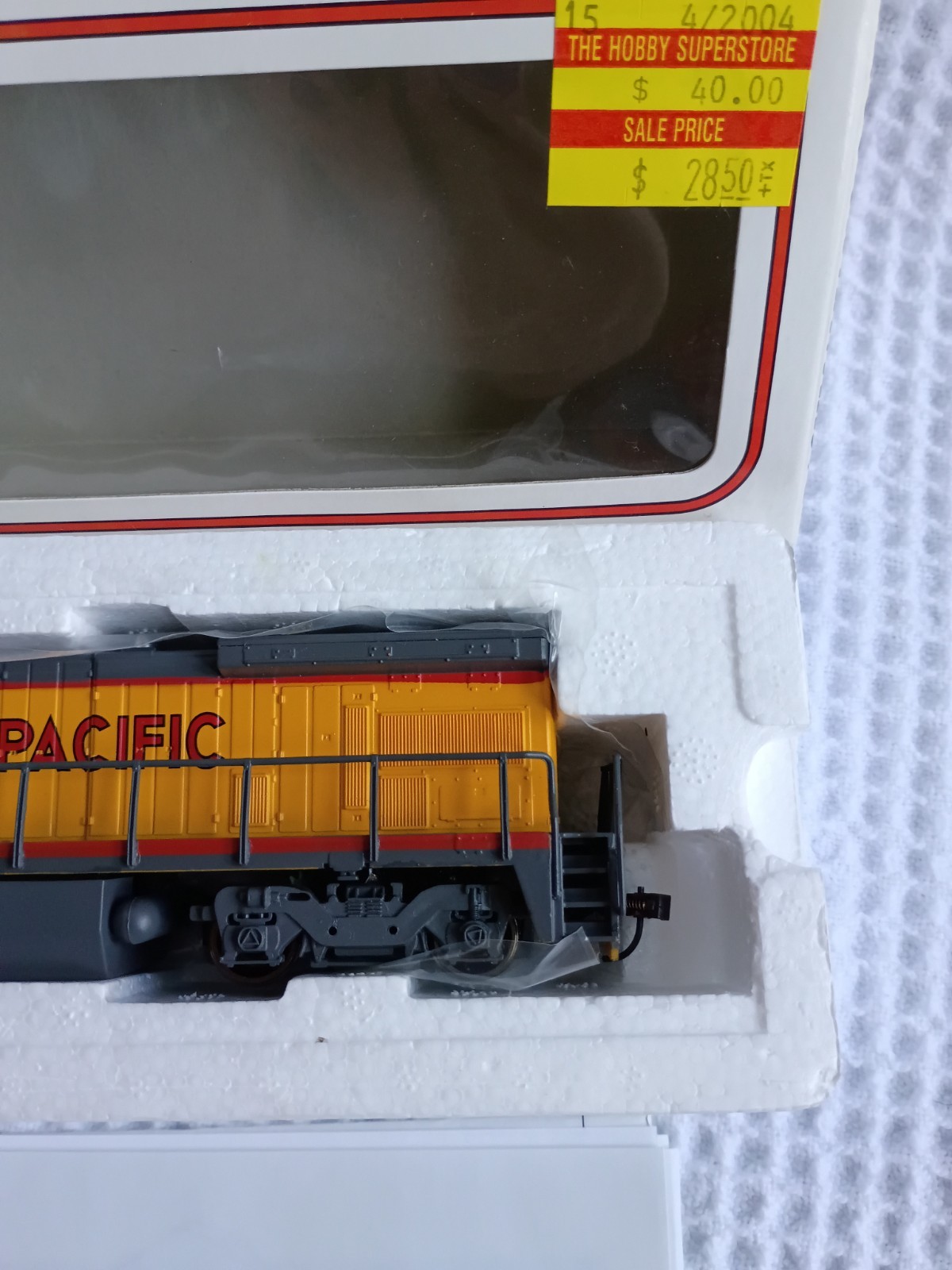 Bachmann HO Union Pacific B23/B30-7 Diesel Locomotive No. 124 11103