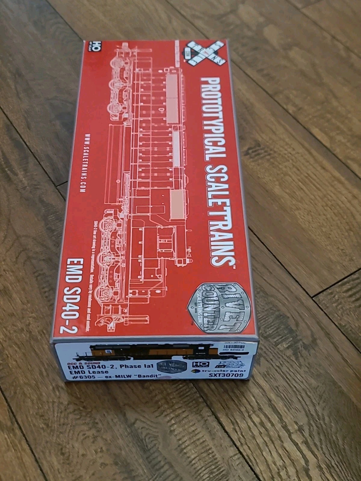 SCALETRAINS HO SXT30709 RIVET COUNTER SD40-2 EMD LEASE DCC SOUND EX MILW BANDIT!