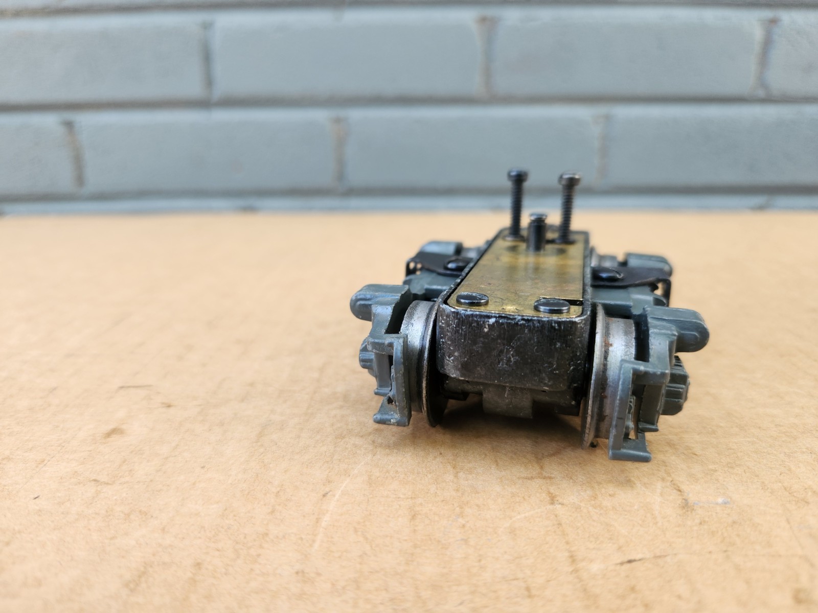 PostwarLionel 2344 2354 F3 Geared Rear A Unit Truck Magnetraction Serviced Clean