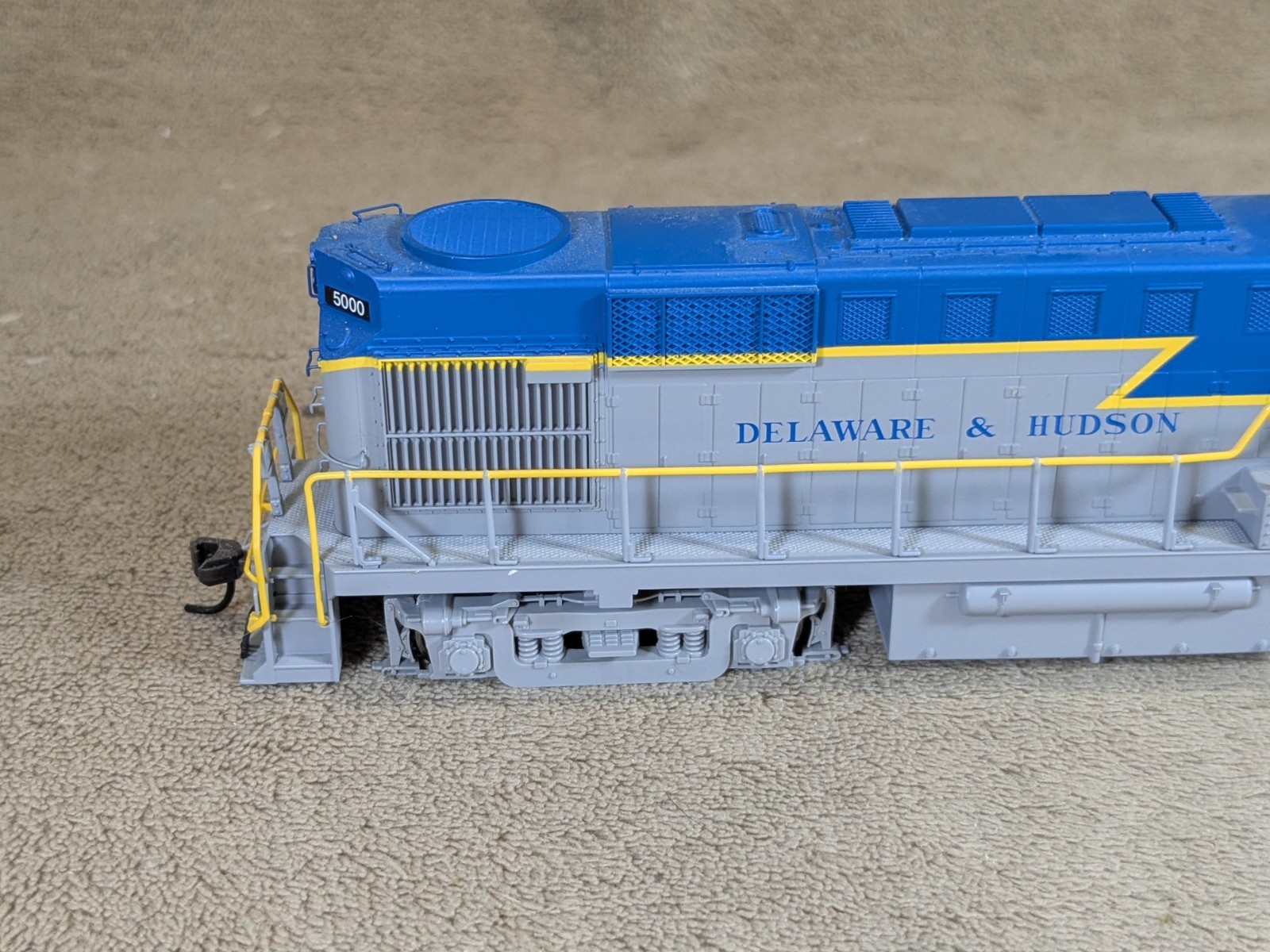 Atlas 8791 HO Scale Delaware & Hudson RS-11 Diesel Locomotive #5000