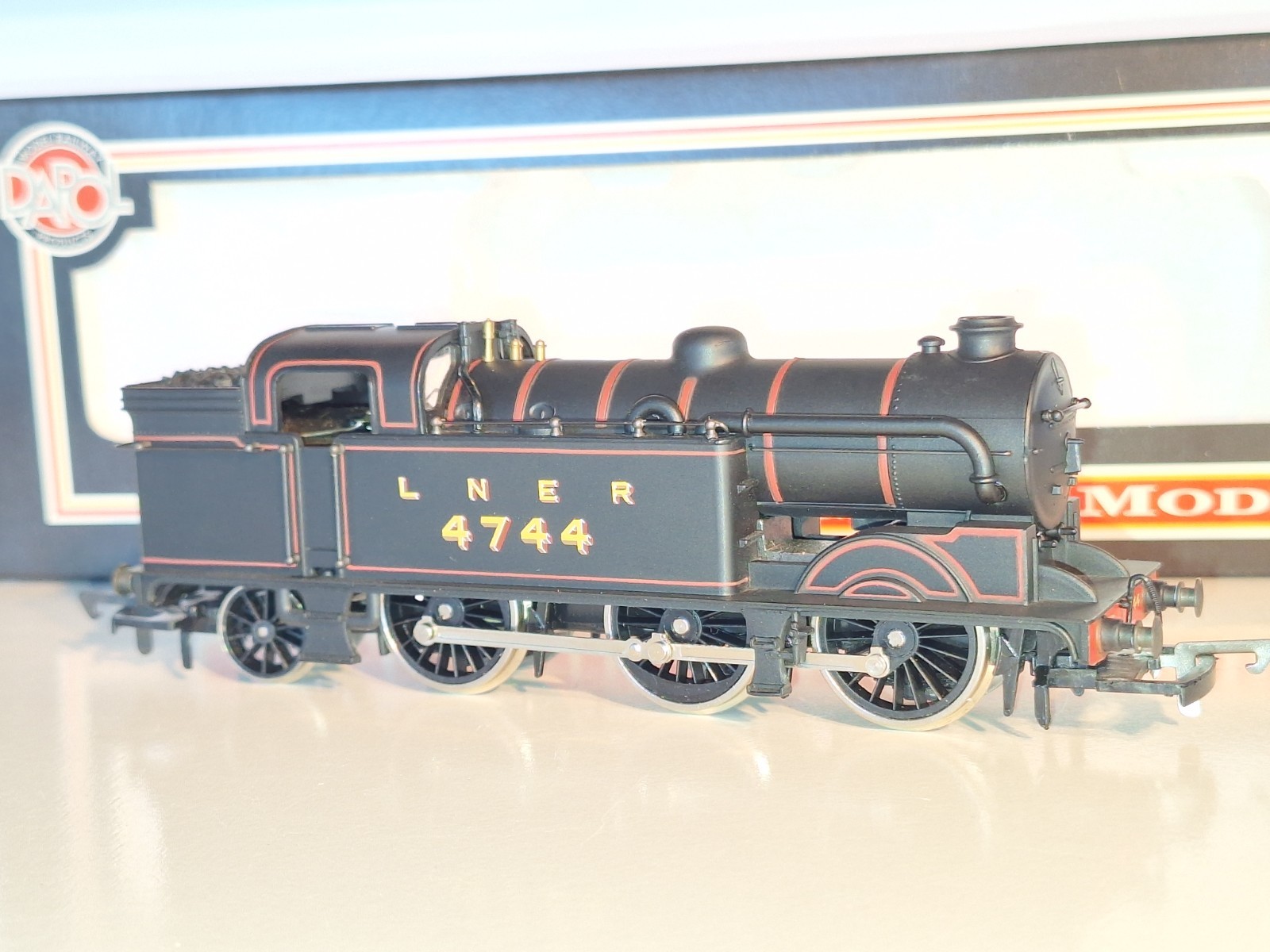 Dapol D51 LNER Tank Loco. New Old Stock. Mint Cond. 2 Rail DC Boxed. OO Scale