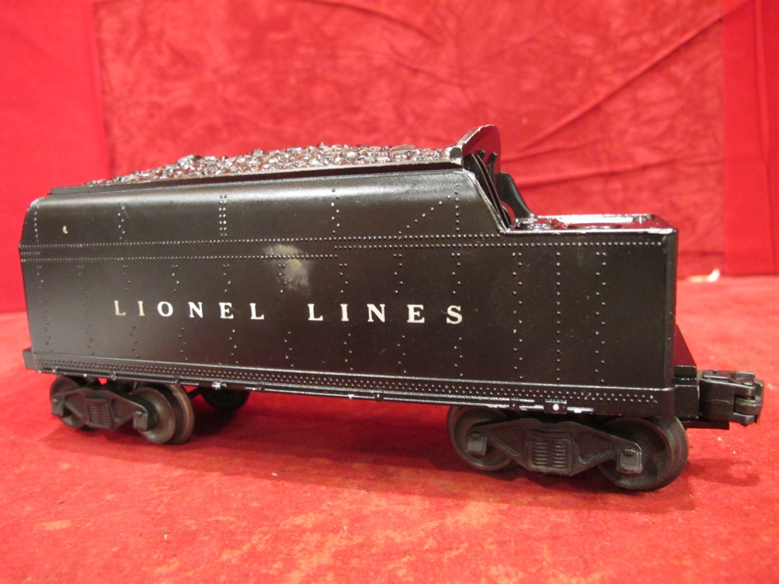 Vintage postwar 1950’S Lionel 6466T Lionel Lines COAL TENDER