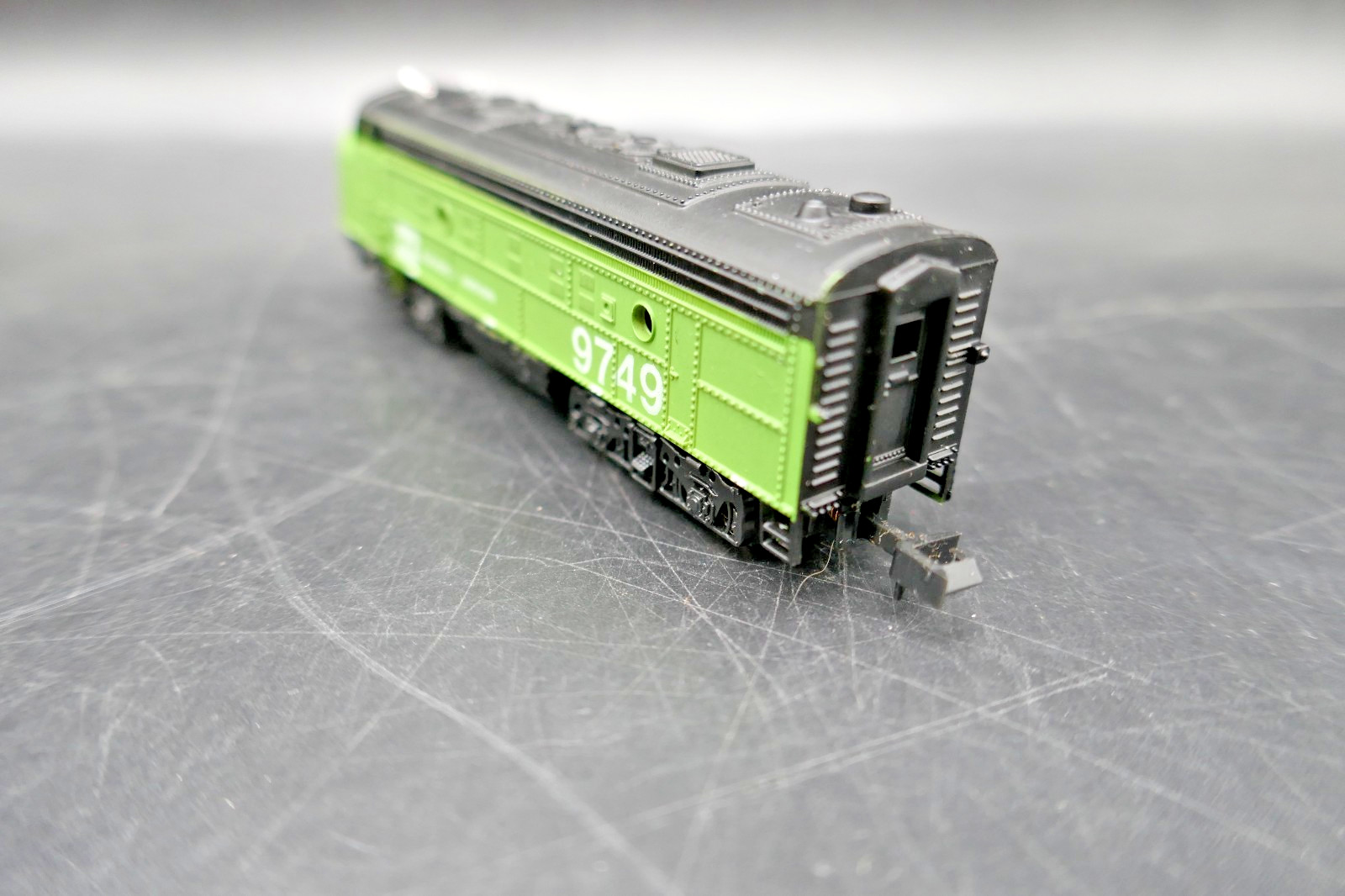 N Bachmann Burlington F9 Diesel 4649 w/Case, 8 Wheel Drive – Tested & Working