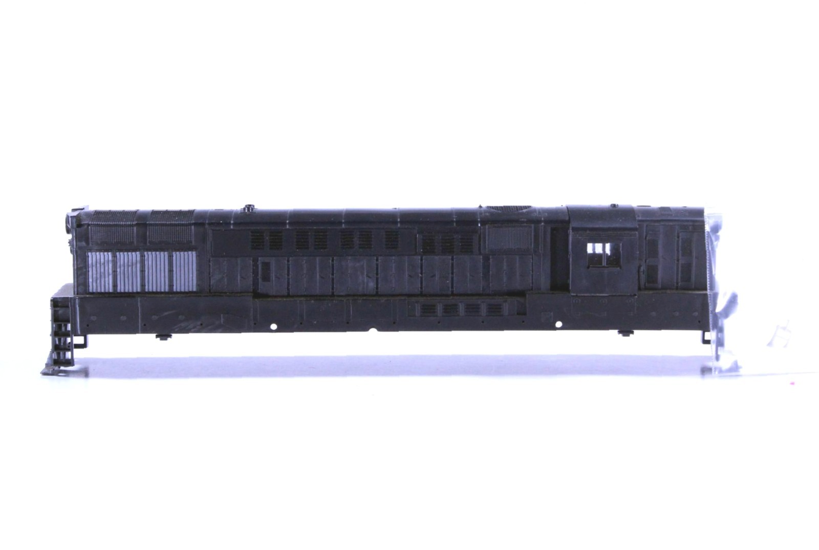 HO Athearn SP-Style Undecorated FM H-24-66 “Trainmaster” Shell +Horn Xlnt Cond