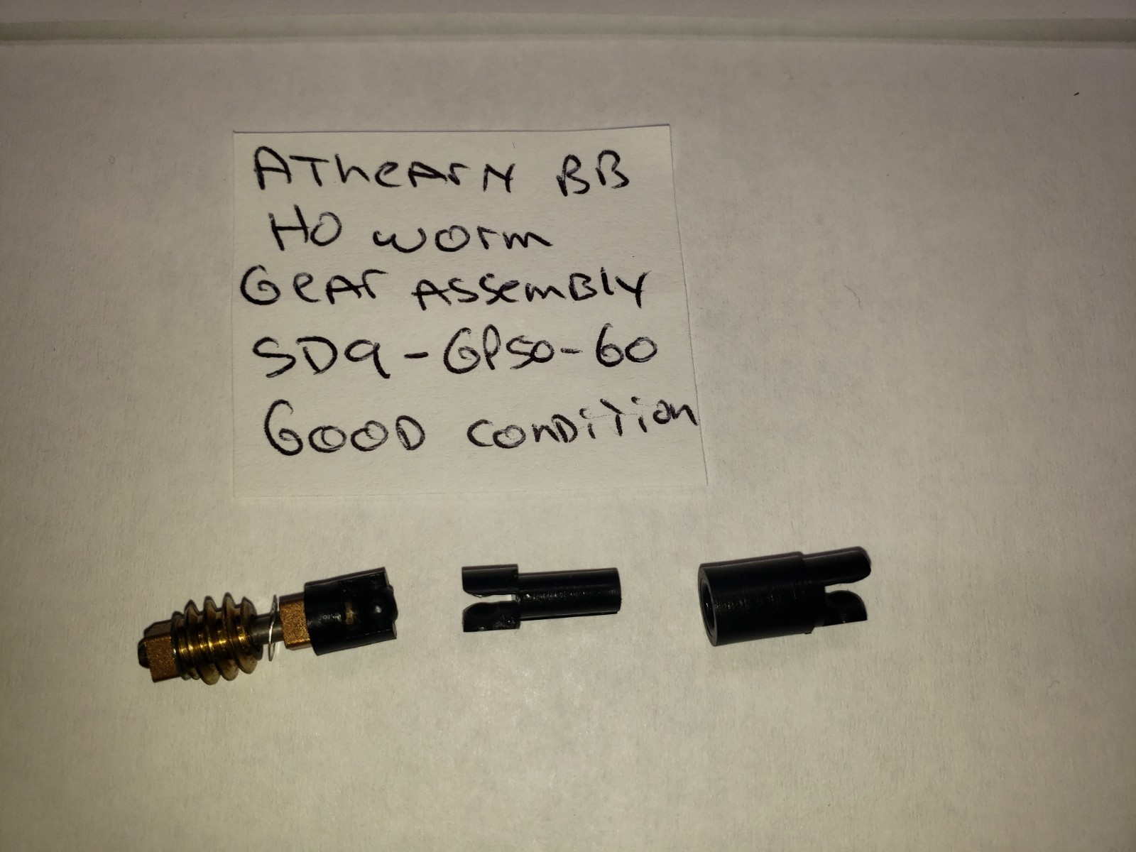 SD9 GP50-60 ATHEARN HO SCALE WORM GEAR ASSEMBLY COUPLING SPLINE GOOD CONDITION