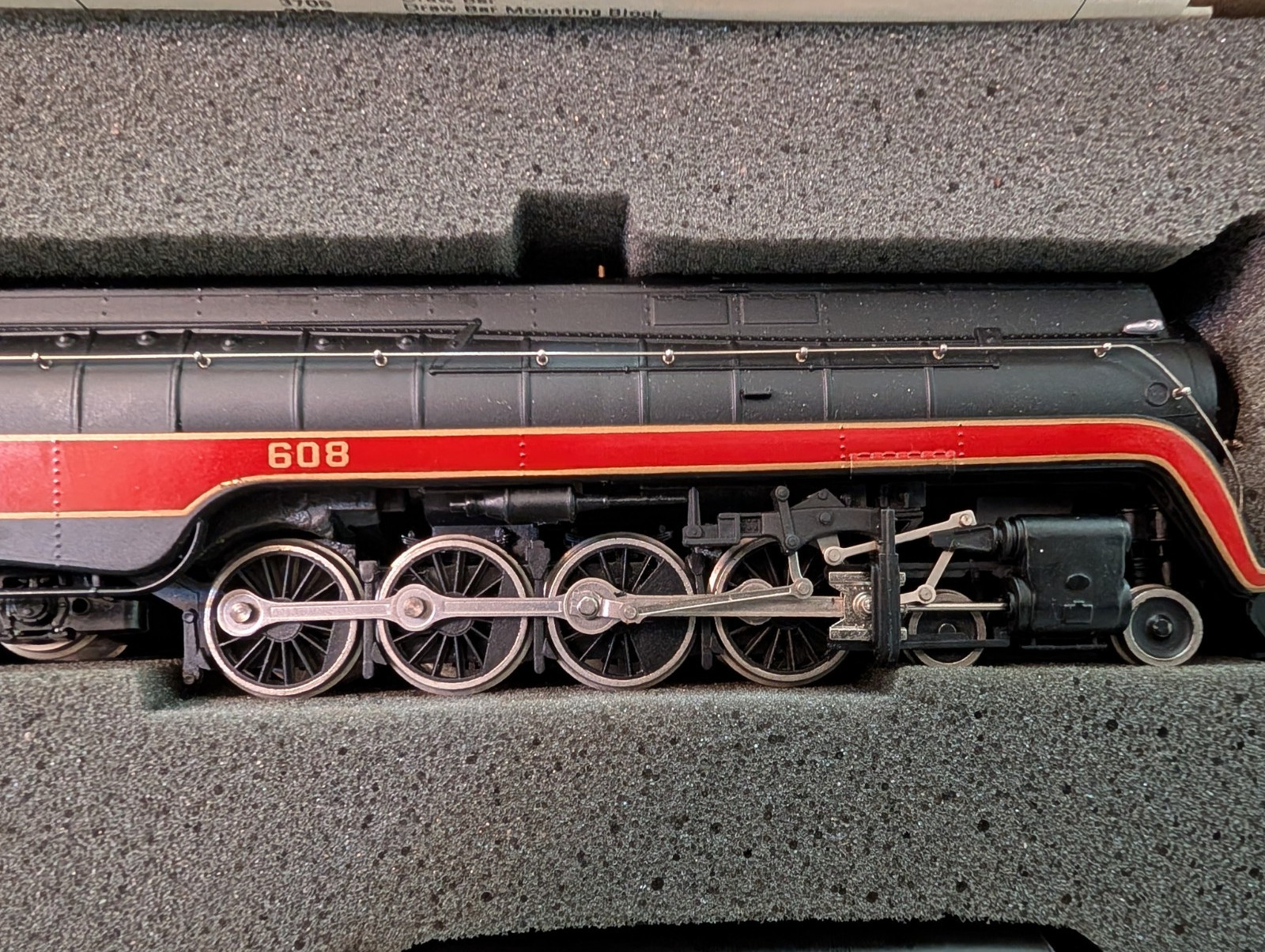 Bachmann Plus Class J 4-8-4 No. 11315 Norfolk & Western Locomotive & Tender