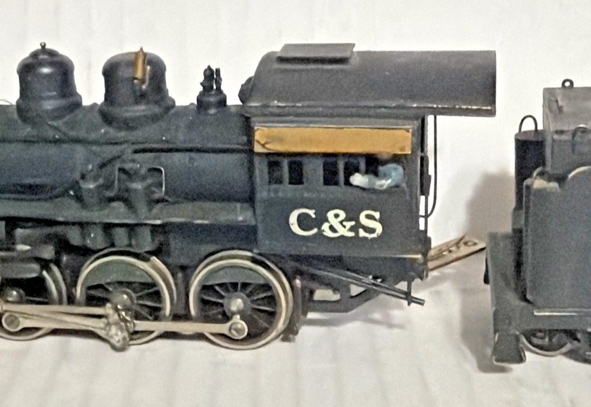 HO 4-6-0 STEAM LOCOMOTIVE, PAINTED, & DETAILED RTR.
