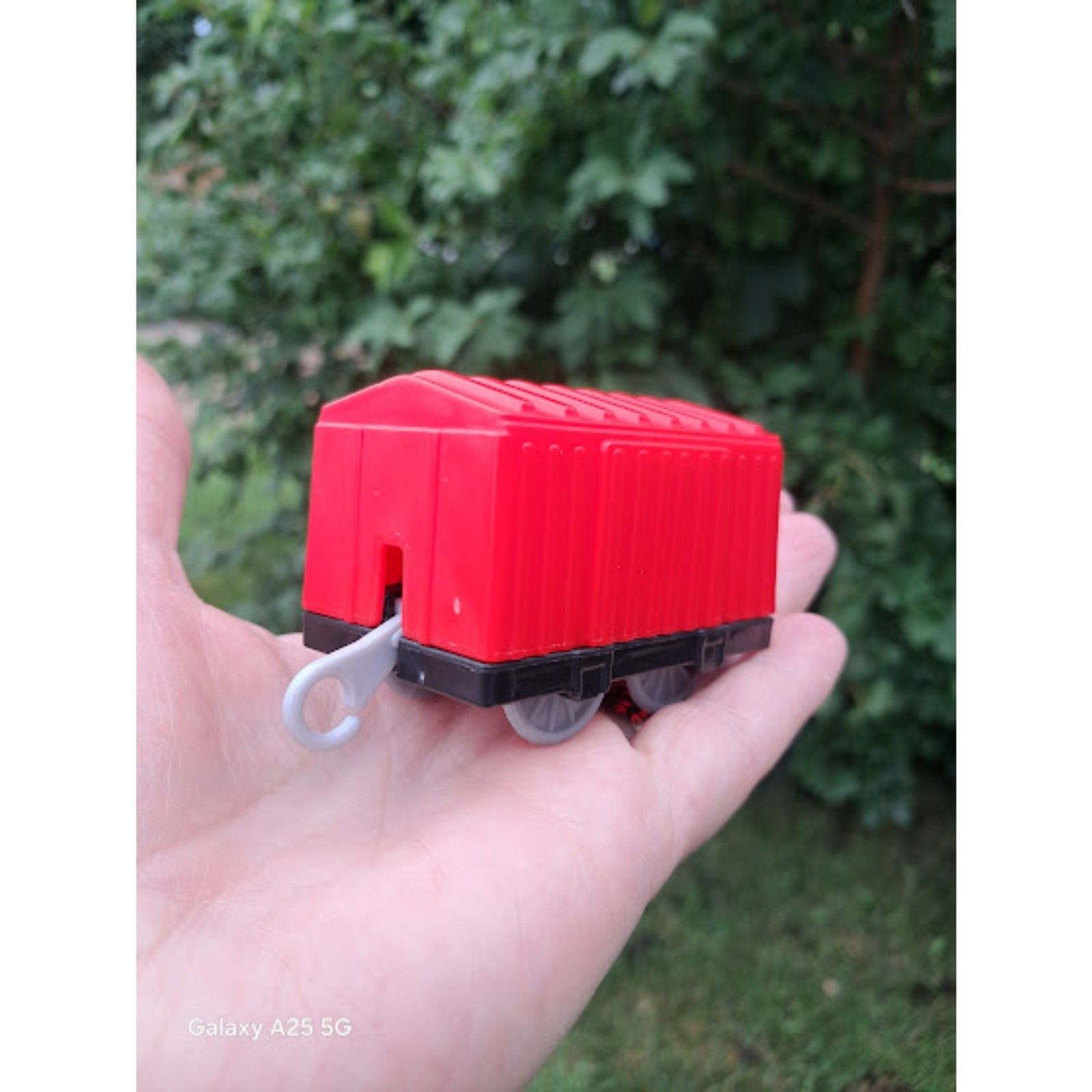 MATTEL Trackmaster Train Car Thomas & Friends Red Box Car 2013