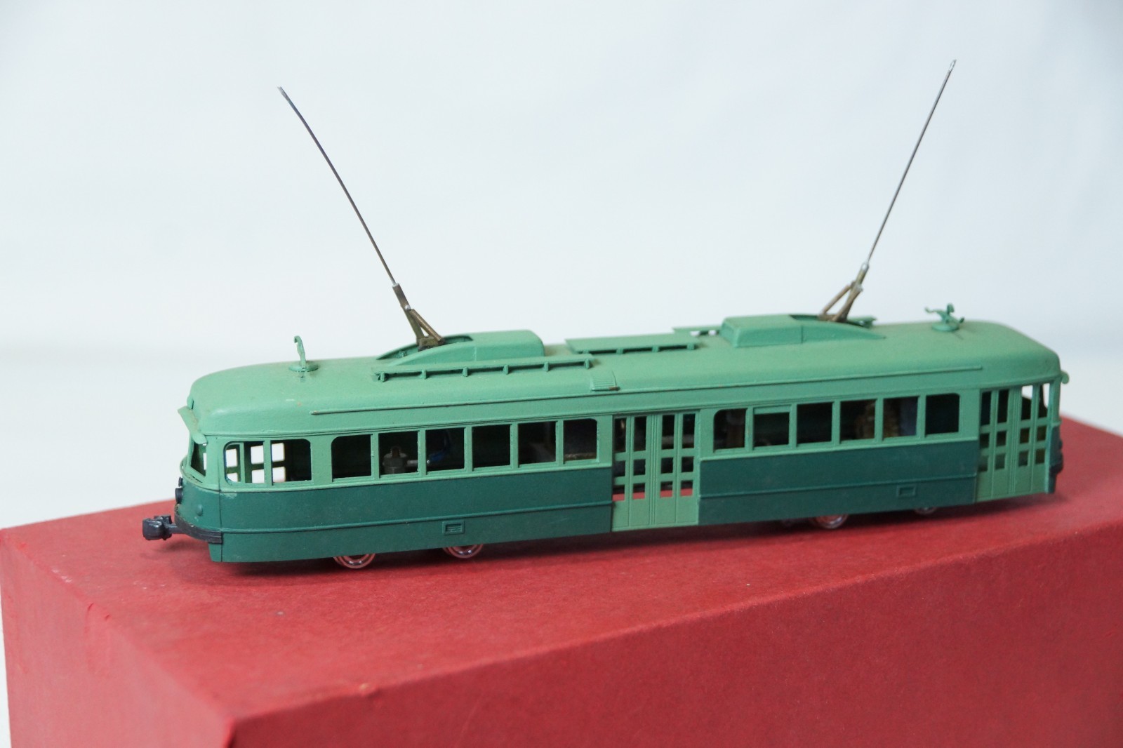 Vintage HO Scale Powered Metal TROLLEY CAR Train Engine UNKNOWN Maker!