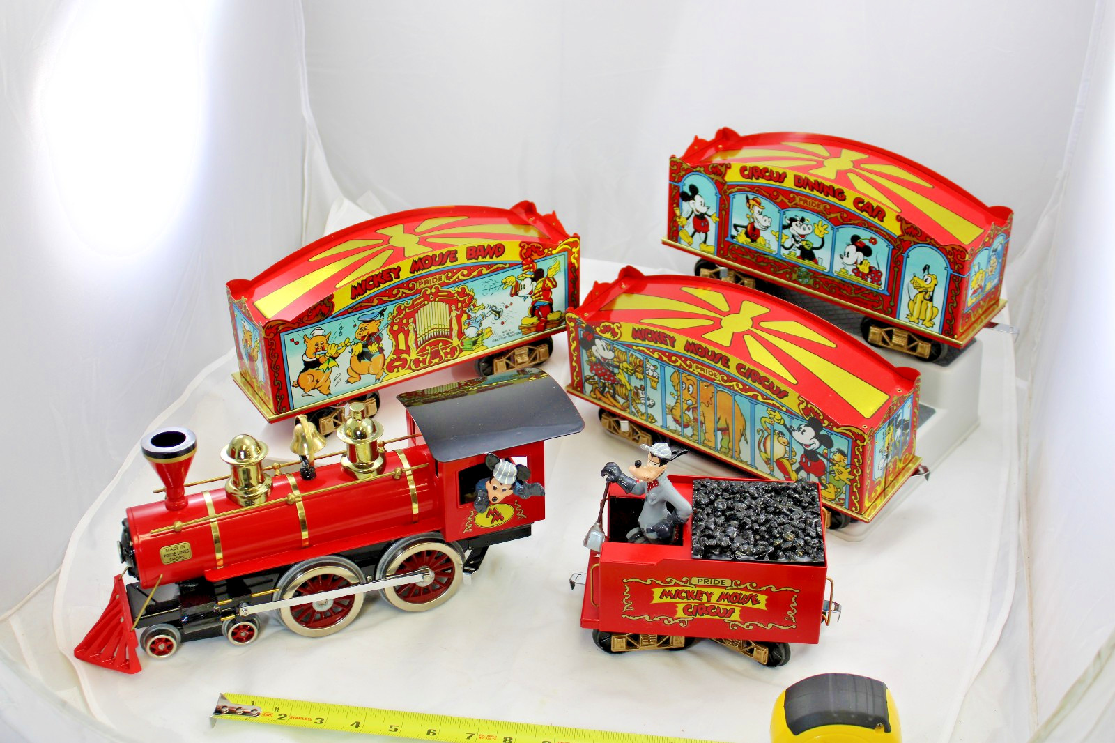 Standard Gauge – Pride Lines Mickey Mouse Circus Engine Tender and 3 Car Set