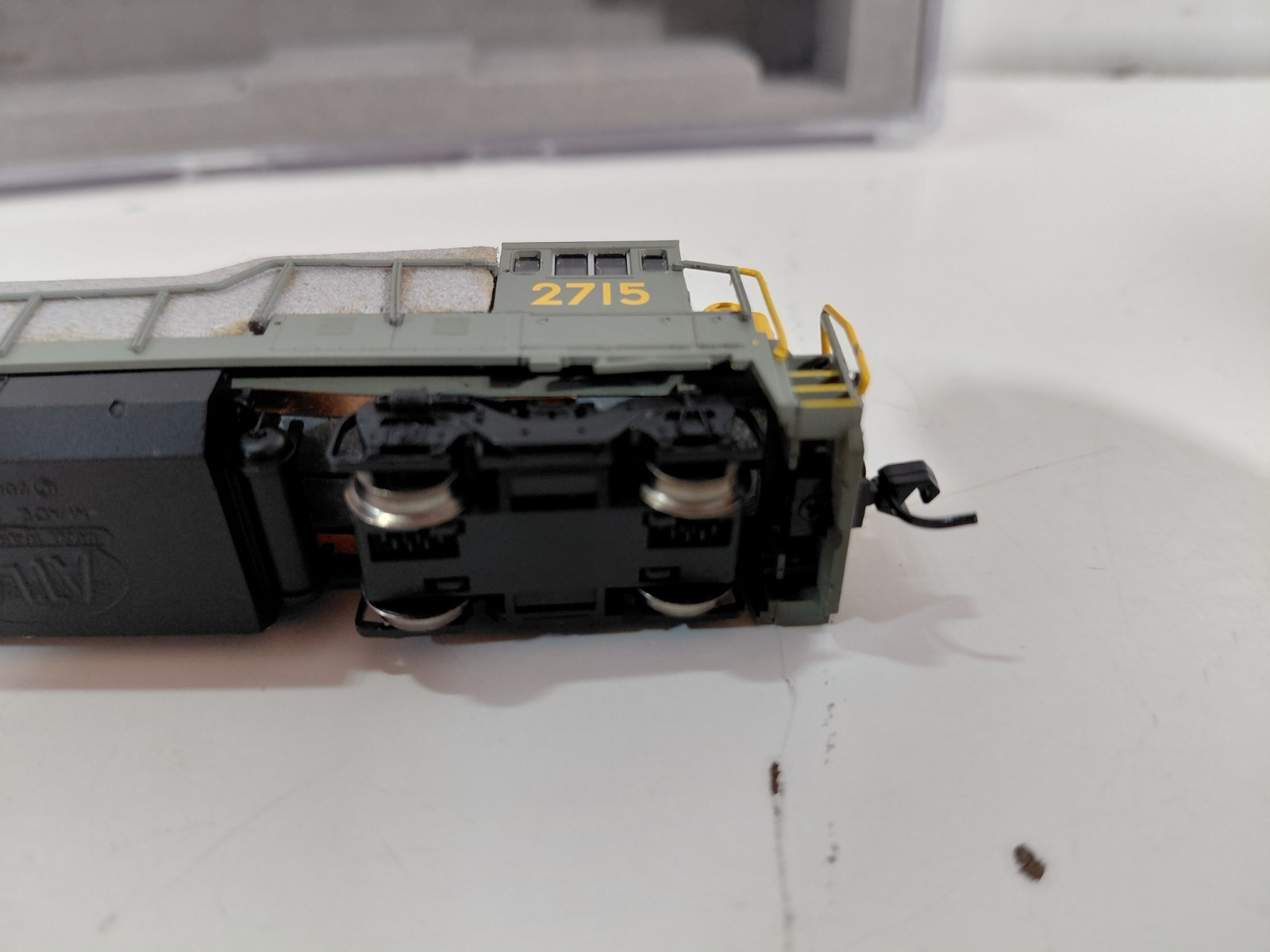 Atlas 45937 N Gauge Model Railroad Louisville Nashville U23B Diesel Engine 2715