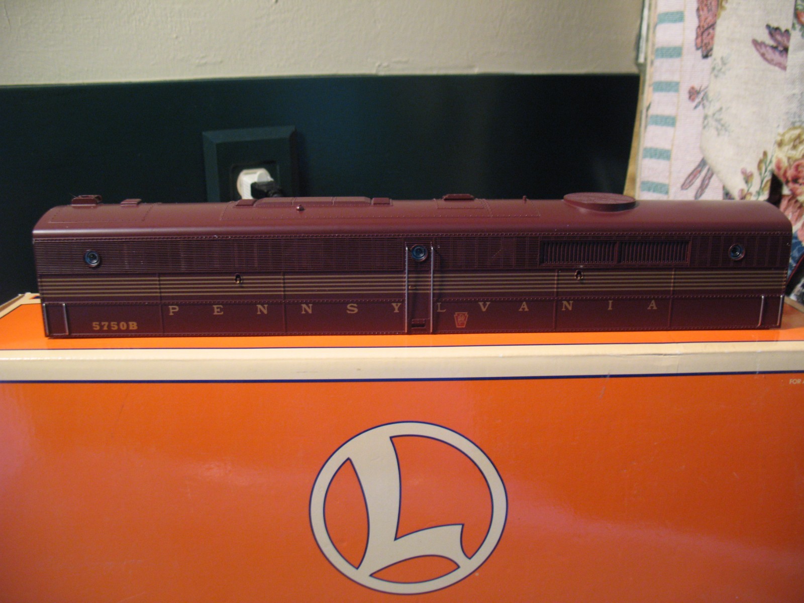 Lionel 18248 Pennsylvania PB-1 Power Diesel Locomotive Shell #5750B