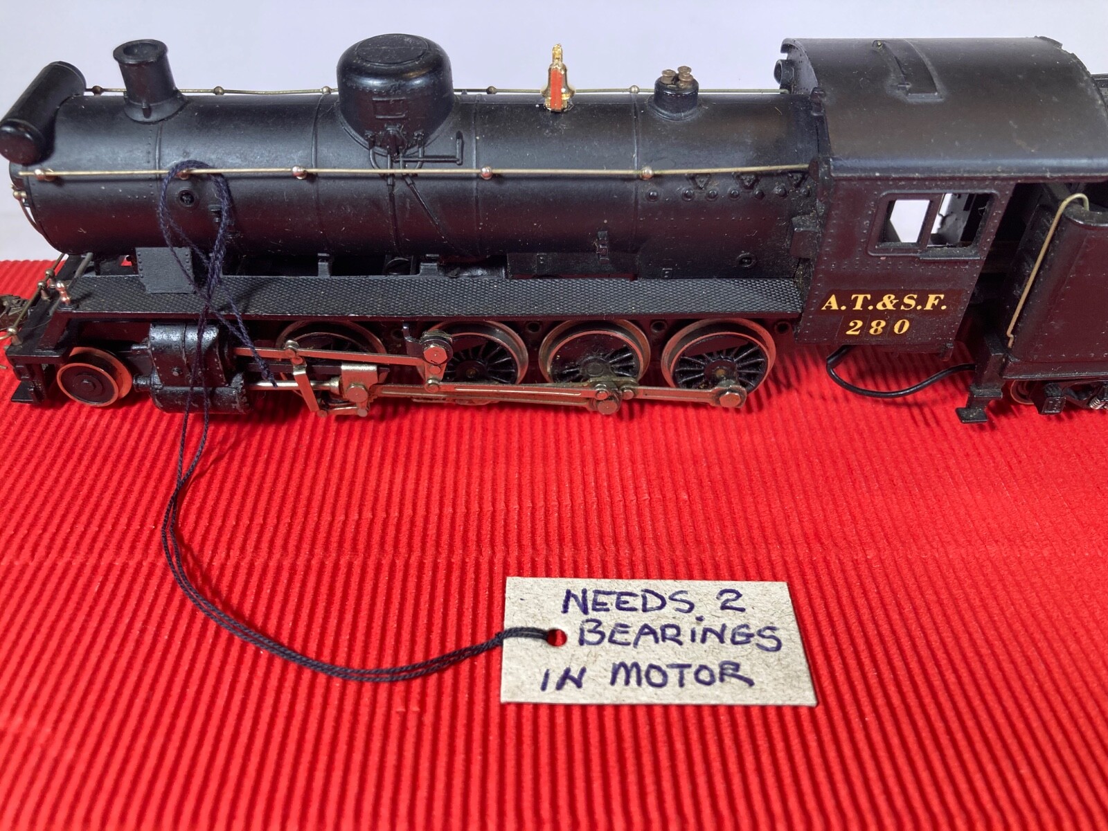 Rivarossi HO L280/R Steam Locomotive with Tender – 2-8-0 – Early Model 1952