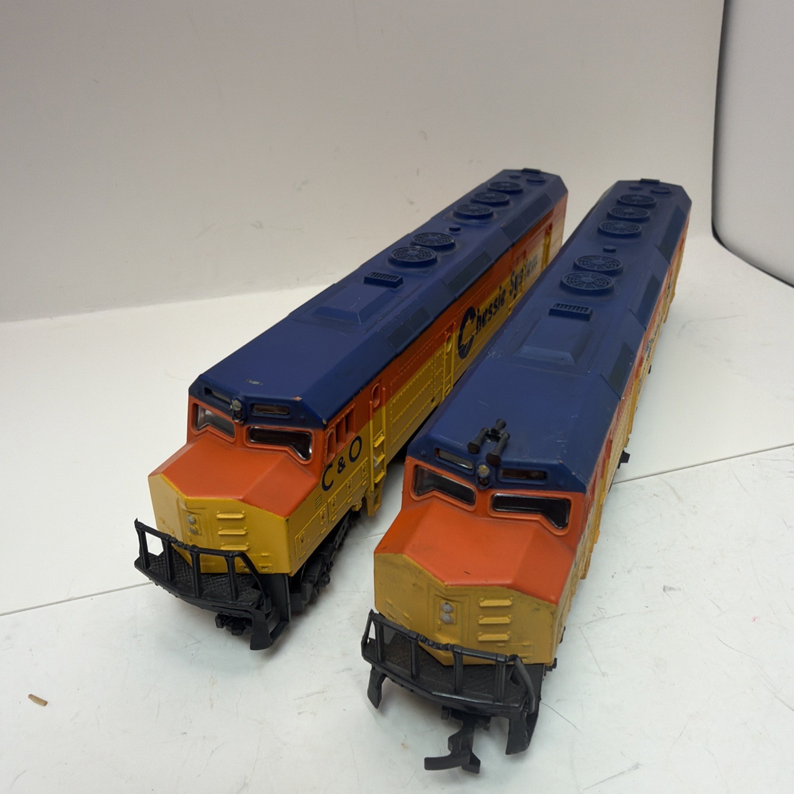 Vintage AHM Lifelike HO FP45 C&O Chessie System. Powered And Dummy