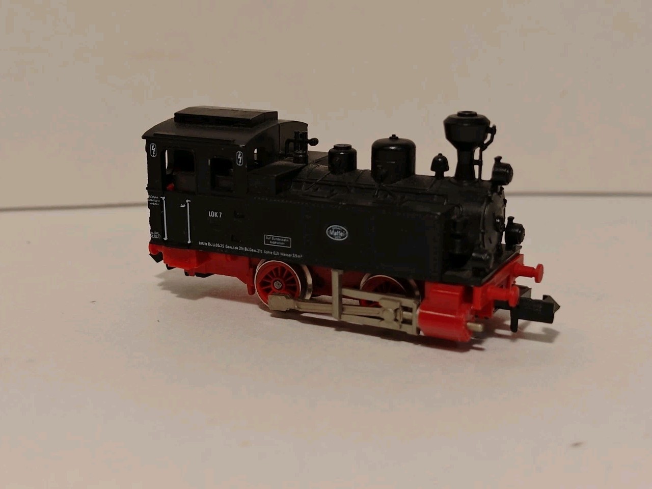 N Scale Fleischmann Maffei Lok 7 Steam Locomotive With Passenger Car Set Rare
